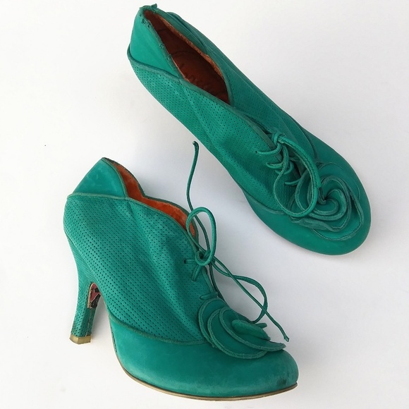 Irregular Choice Green Lace up Heels - Picture 2 of 7